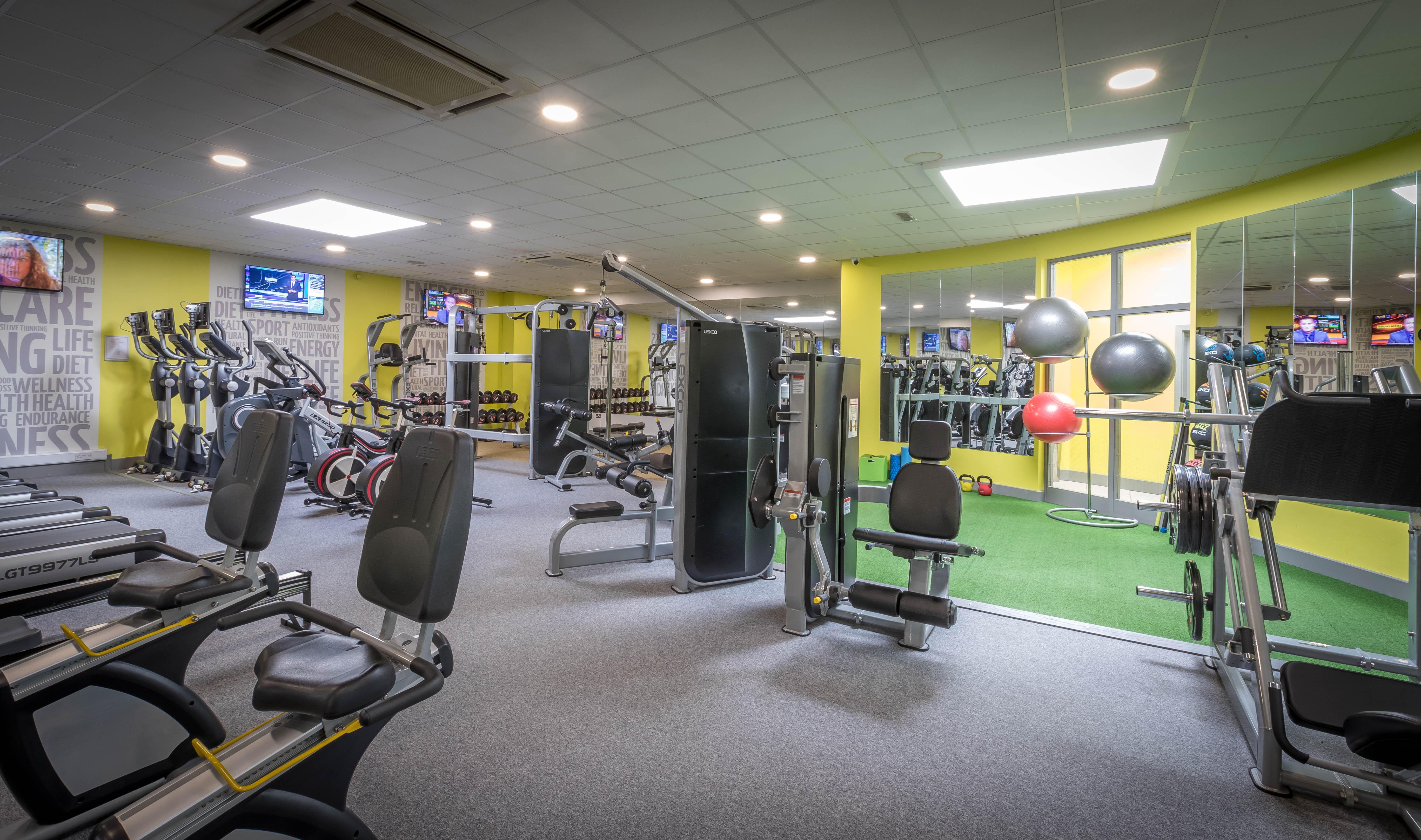 Springhill Court Hotel & Leisure Club 基尔根尼 外观 照片